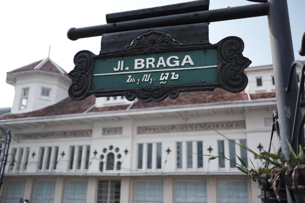New Bali Indah Hotel Bandung Exterior photo